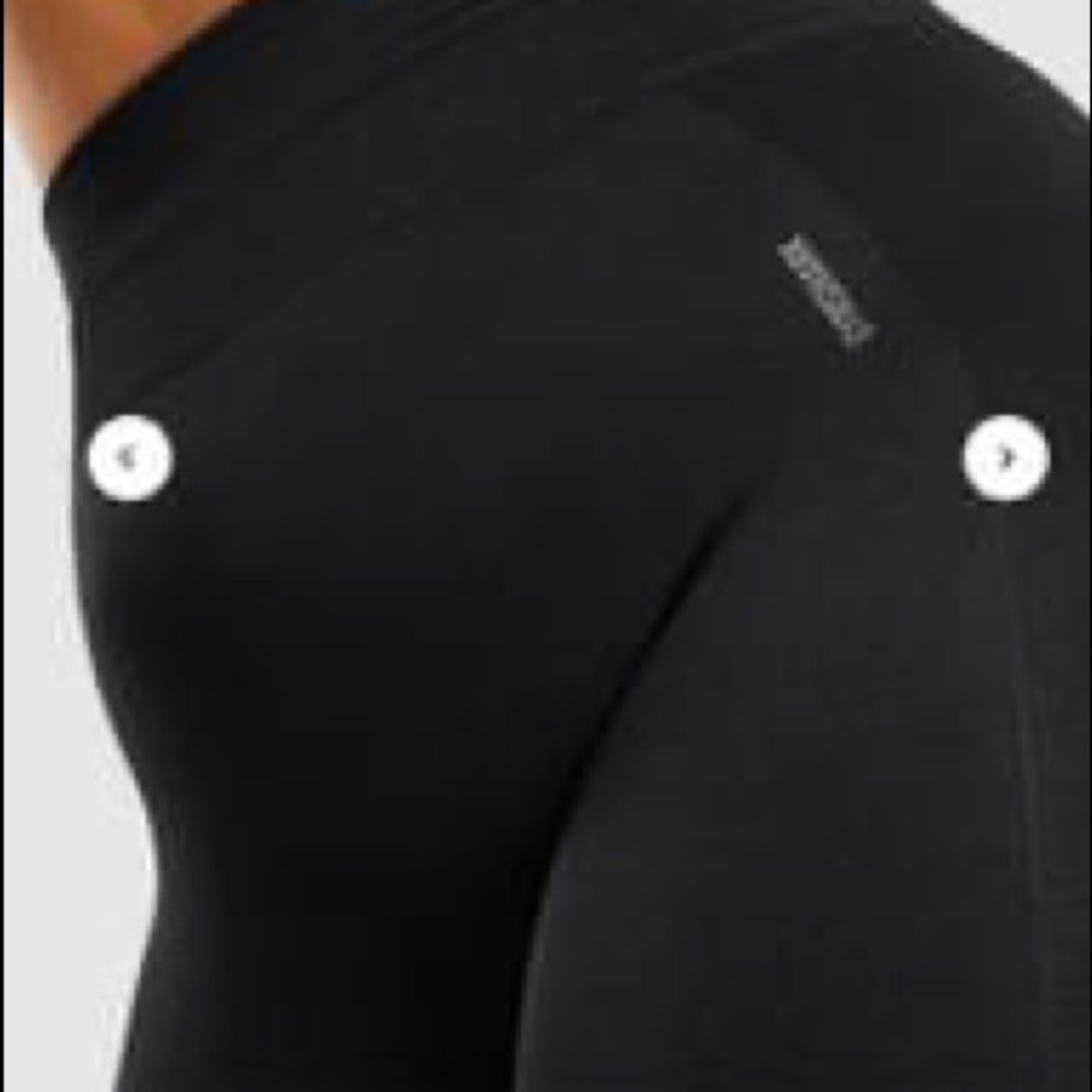 Gym shark leggings